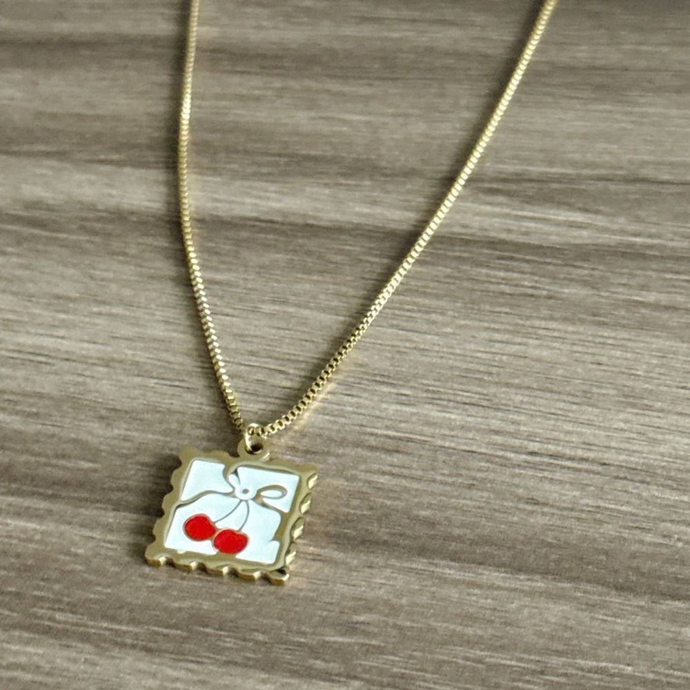 Gold Cherry Pendant Necklace Q659